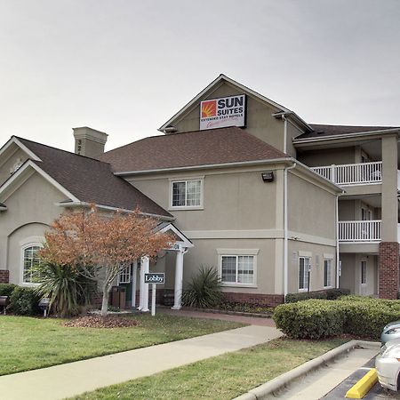 Intown Suites Extended Stay Raleigh Nc - Capital Blvd 外观 照片